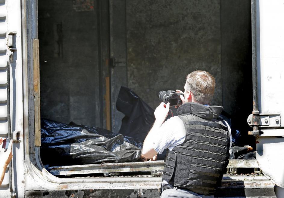 Trupla potnikov letala v Ukrajini