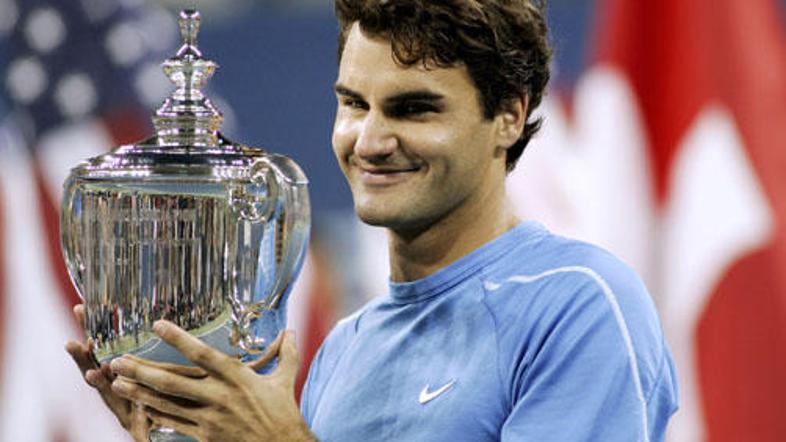 RogerFedererSPokalom