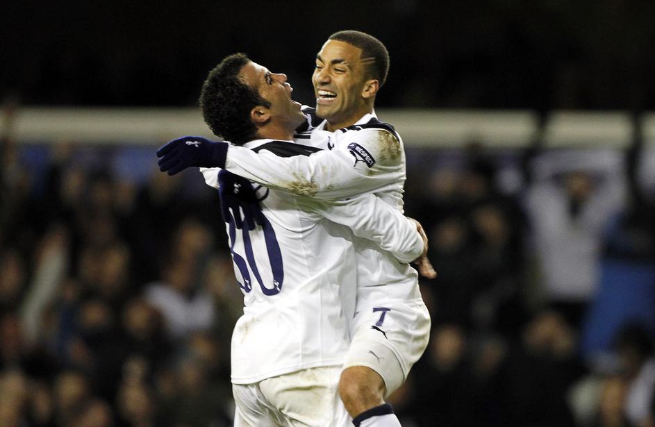 Aaron Lennon Sandro zmaga veselje slavje proslava proslavljanje