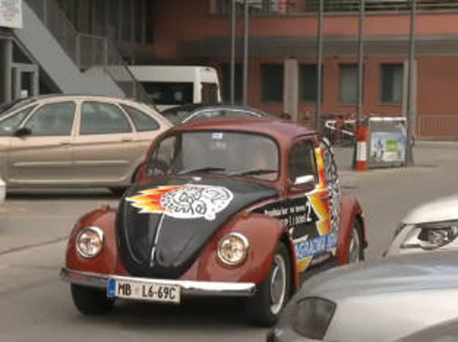 Z volkswagnom naokrog po Ljubljani. (Foto: YouTube)