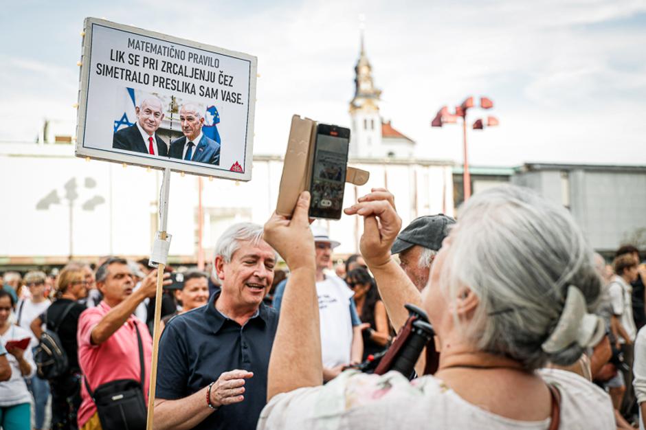 shod proti Mijičevi koaliciji | Avtor: Saša Despot
