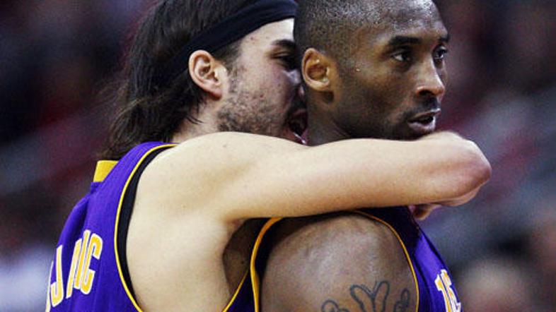 nba_bryant_vujacic_masina_afp