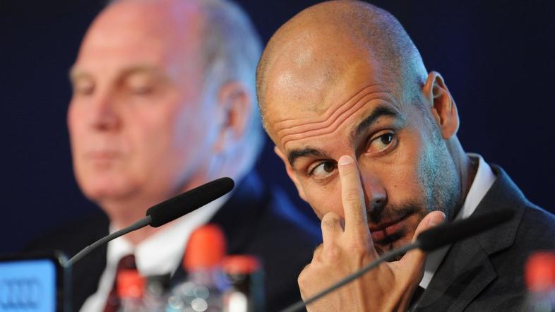 Pep Guardiola predstavitev Bayern Allianz Arena Rummenigge