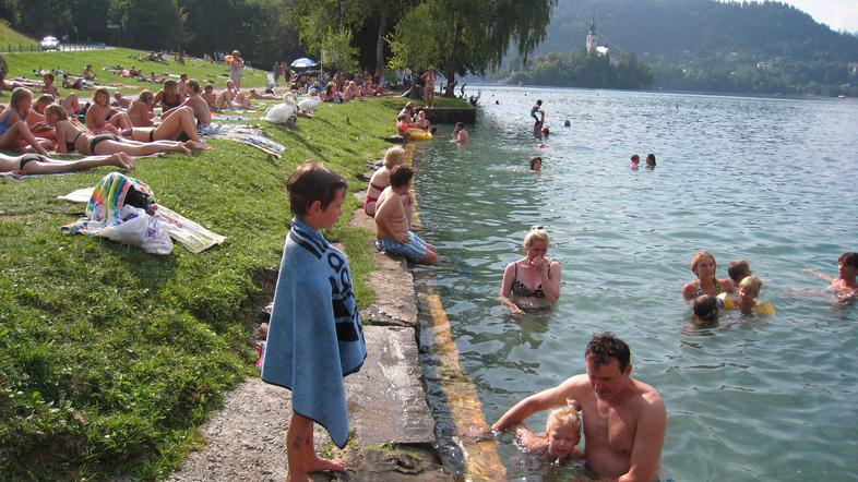 Na Mlinem, kjer kopanje uradno ni dovoljeno, občinski redarji po besedah župana 
