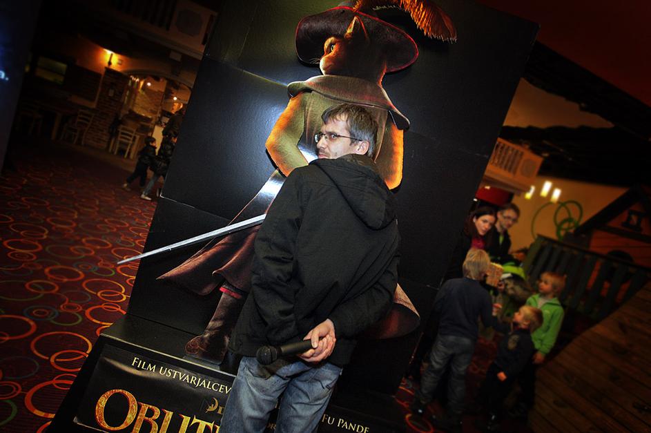 Obuti maček Jean Frbežar