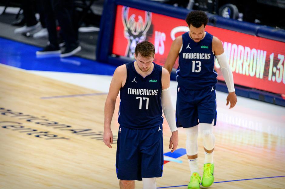 Luka Dončić in Jalen Brunson | Avtor: Profimedia