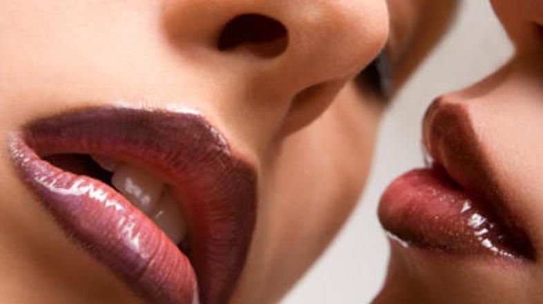 Ko sem se dotaknila njene muce, sem padla v globoko ekstazo.