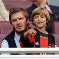 Romeo Beckham, srednji sin slavnega para, je 1. septembra dopolnil 8 let. 