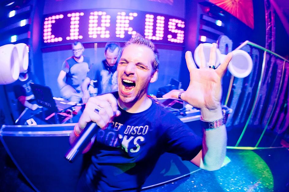 Skrivnostni disco zavrtel Cirkus