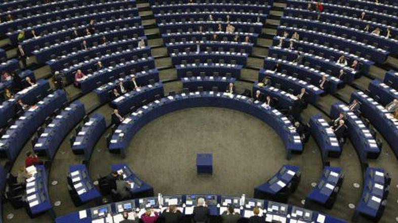 Poslanci v EP se v Sloveniji volijo po proporcionalnem načelu. Volivec glasuje s