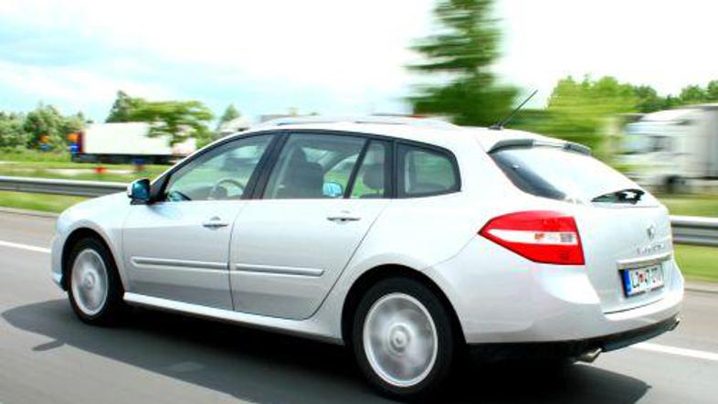 V nosu renault lagune GT se je v testnem primeru vrtel najmočnejši med dvolitrsk