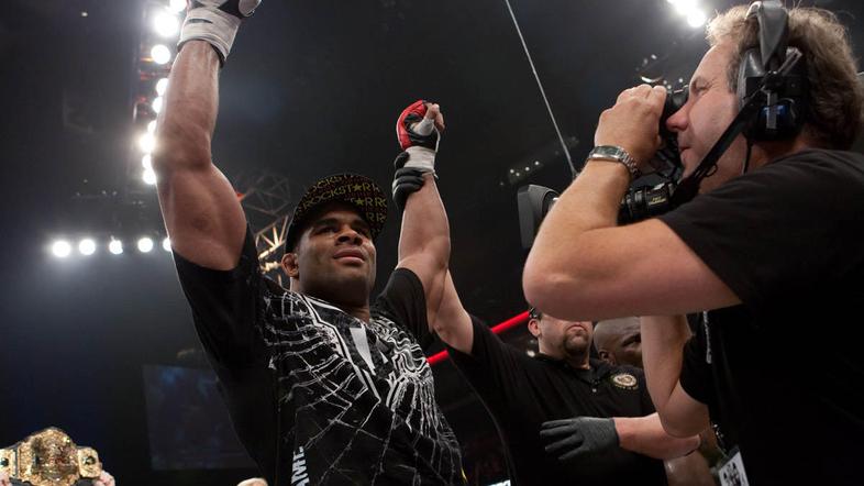 Alistair Overeem se želi pomeriti s Fjodorom Jemeljanenkom. (Foto: Strikeforce.c