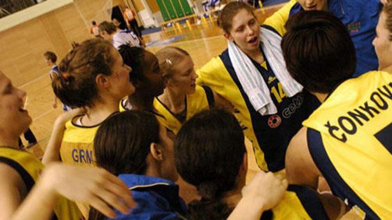 Veselje Celjank ob novem naslovu državnih prvakinj.