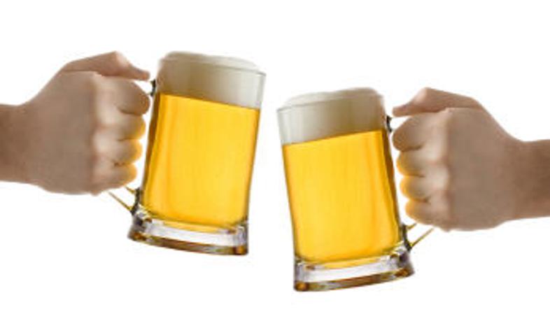 Navijači so bili tri ure brez piva.