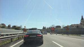 zastoj na dolenjski avtocesti