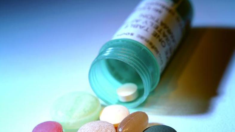 Mnogi verjamejo, da je placebo učinek izključno psihološke narave. (Foto: Shutte