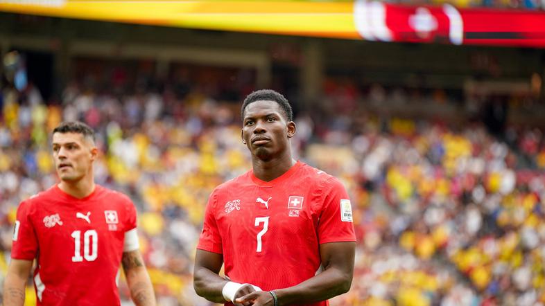 Granit Xhaka in Breel Embolo