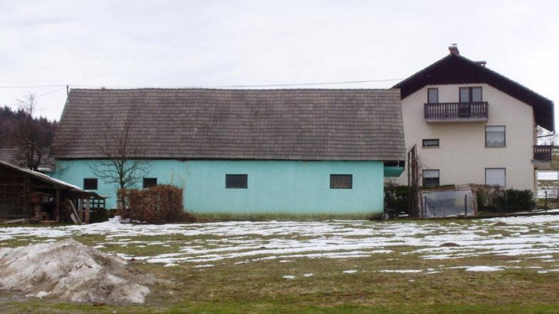 Ta barva se je ponesrečila, nam je dejala solastnica in dodala, da jo bodo v kra