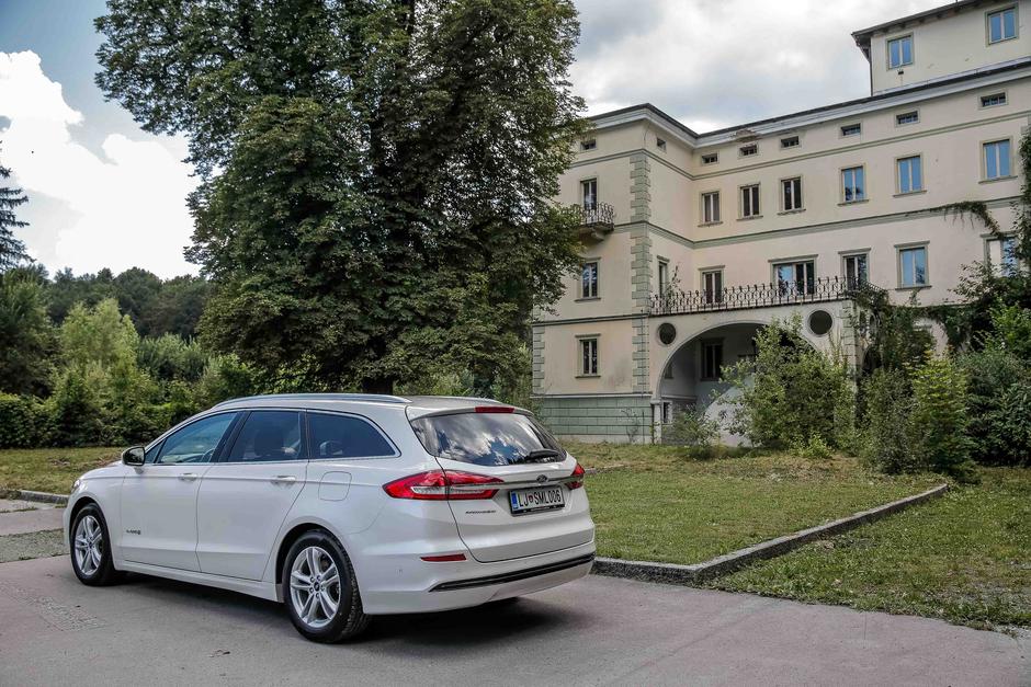 Ford Mondeo Hybrid | Avtor: Saša Despot