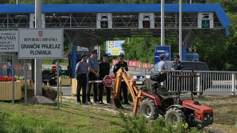 Bager bo še nekaj časa miroval. (Foto: Barbara Milavec)