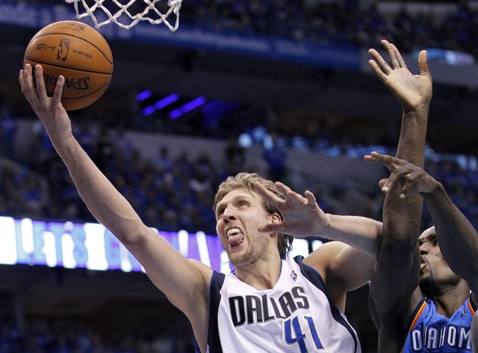 Dirk Nowitzki in Serge Ibaka