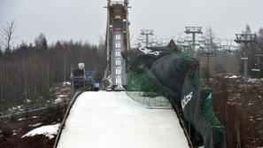 Harrachov SP v poletih veter dež