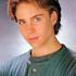 12. novembra 2003 se je 27-letni Jonathan Brandis, zvezdnik serije SeaQuest, obe