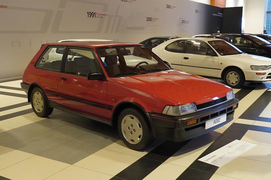 Toyota corolla 60 let
