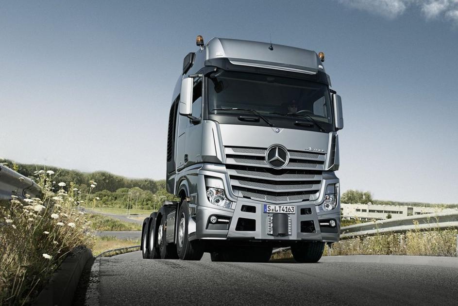 Mercedes-Benz Actros SLT