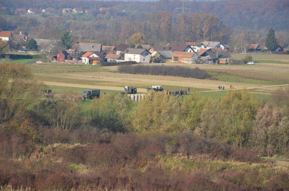 ograja meja dobova begunci | Avtor: Žurnal24 main