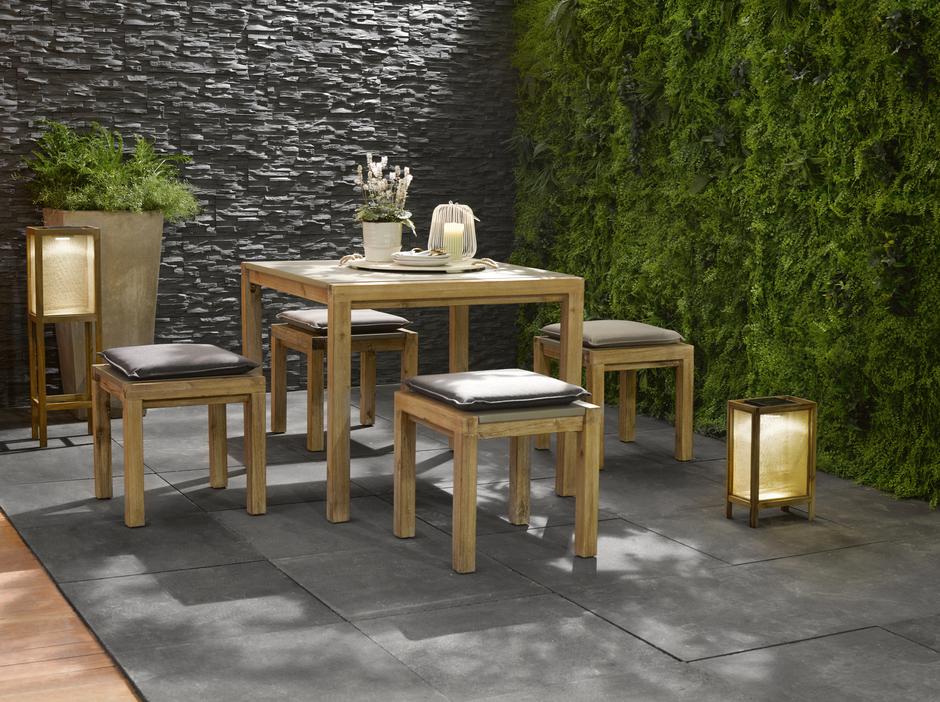 dvorišče | Avtor: arhiv Merkur