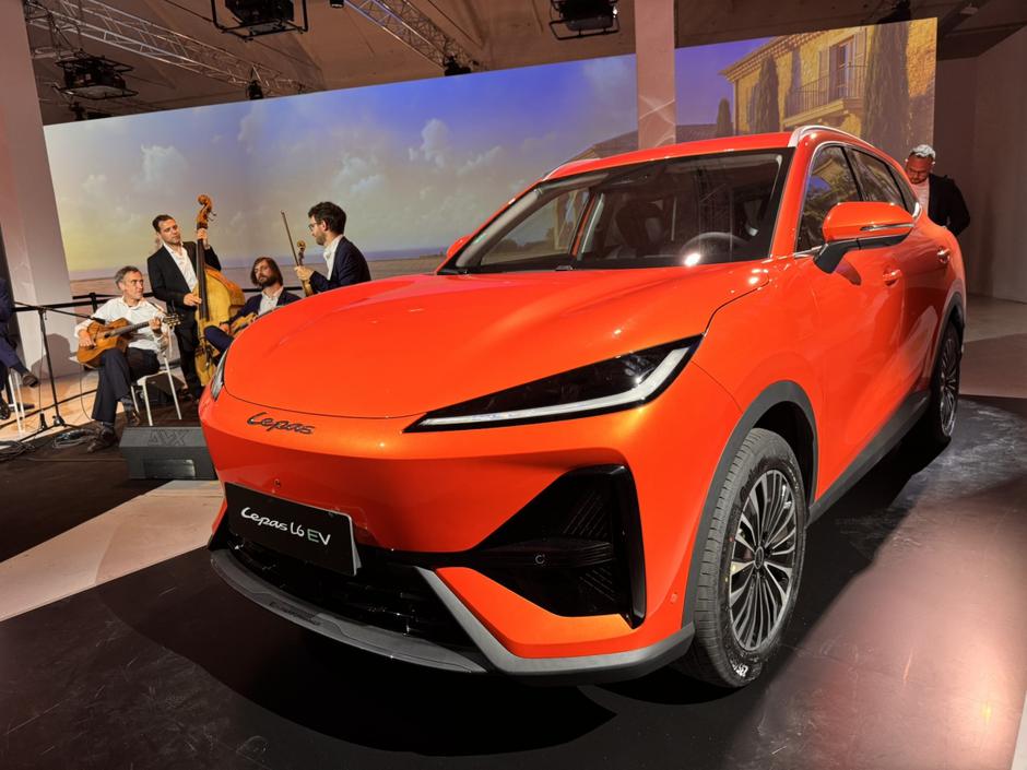 Lepas L06 | Avtor: Andrej Leban