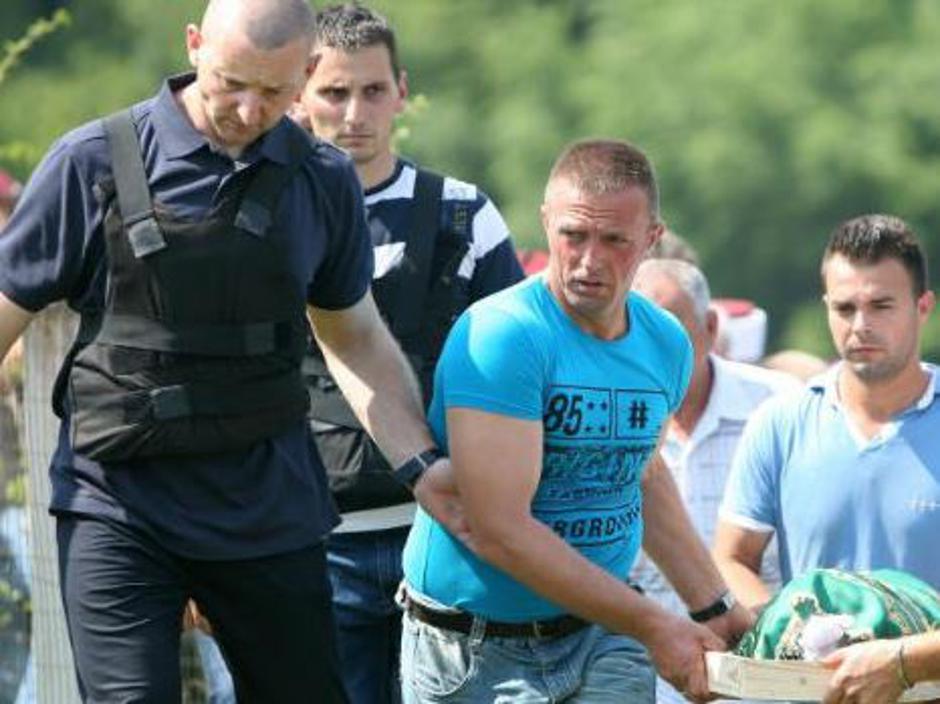 Pogreb 3-letnika v Veliki Kladuši | Avtor: Pixsell