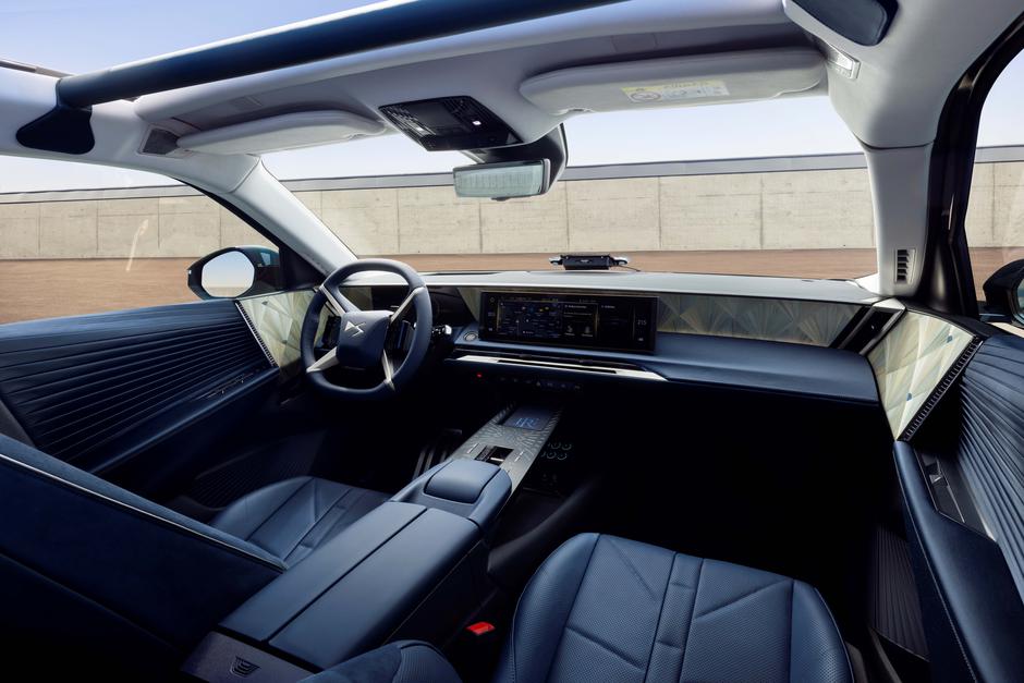 DS N°8, limuzina francoskega predsednika | Avtor: DS