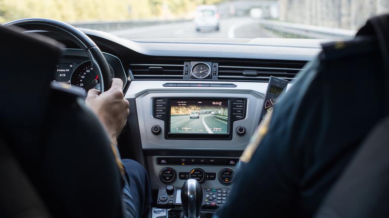 Avtocestna policija provida