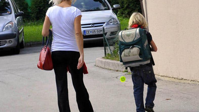 Otrokom zaradi preventive ni treba ostajati doma.