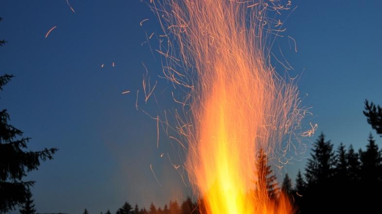 razno 24.04.12. kres, ogenj, kresovanje, foto: shutterstock