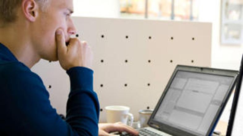 Že 28 odstotkov Slovencev nakupuje prek spleta.