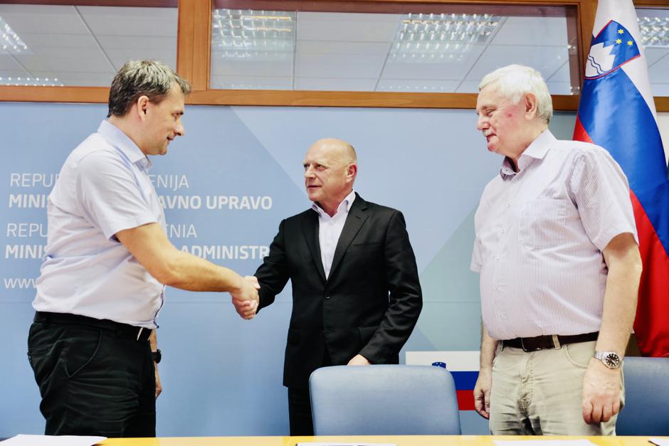 podpis stavkovnega sporazuma Dragan Stanković, Franc Props, Frančišek Verk | Avtor: Saša Despot