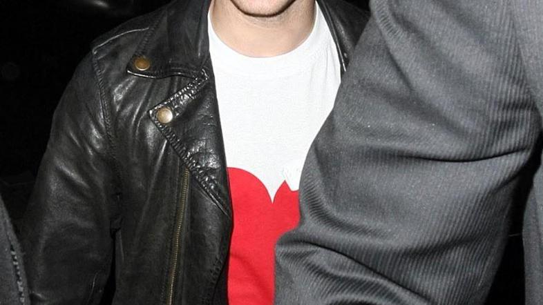 Daniel dneve preživlja v telovadnici. (Foto: Flynet/JLP)