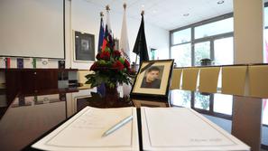 Iztok Puc žalna knjiga