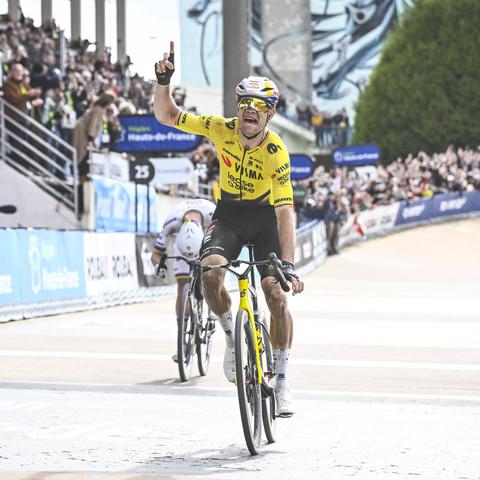 Tadej Pogačar in Wout van Aert
