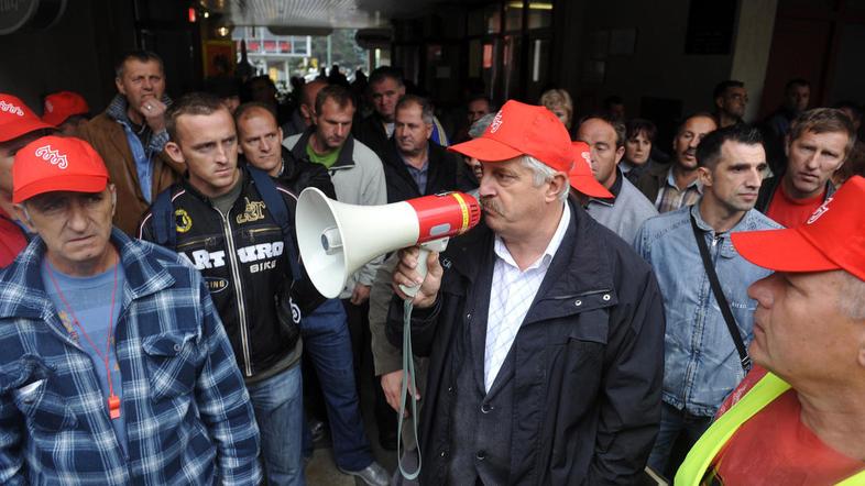 Delavci Vegrada so odločeni, da bodo vztrajali, dokler sodišče ne bo uvedlo steč