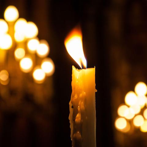 sveča plamen vosek žalovanje smrt