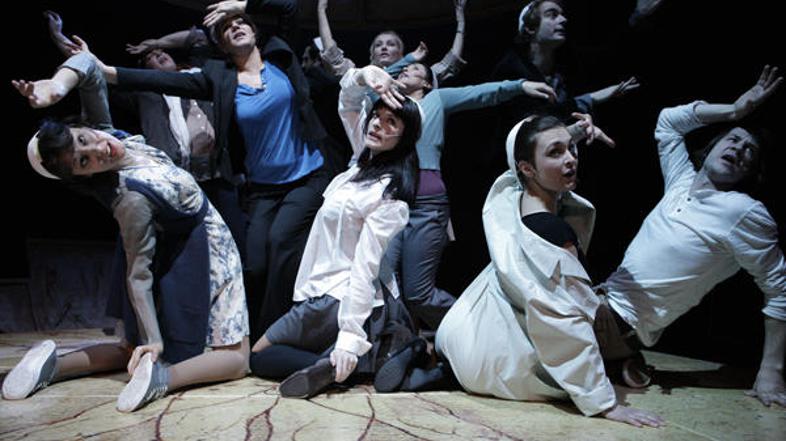 Predstava traja 1 uro in 50 minut in nima odmora. (Foto: Barbara Čeferin, MGL Lj