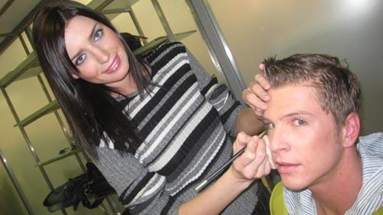 Nataša še ni pozabila časov, ko je delala kot vizažistka.