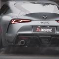 Toyota supra z izpušnim sistemom Akrapovič