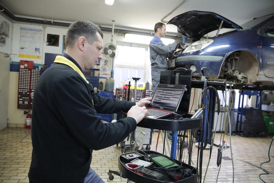 Mehanik leta Primož Rožnik | Avtor: Saša Despot