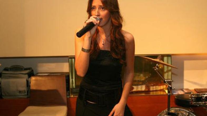 Pevka je vesela, da je za medije še vedno zanimiva.