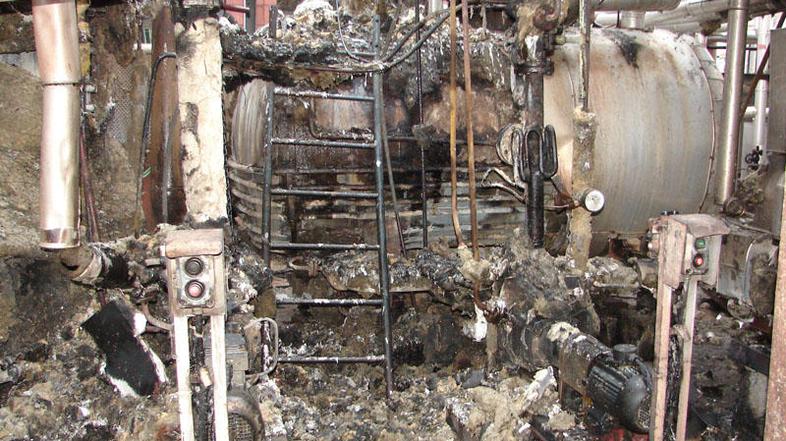 Kemiplas, požar, rezervoar, kislina